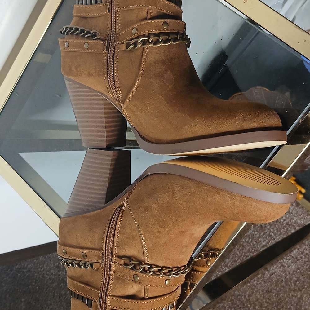 JustFab Kualeah Chain Strap Ankle Boots Size 9 - Picture 6 of 15